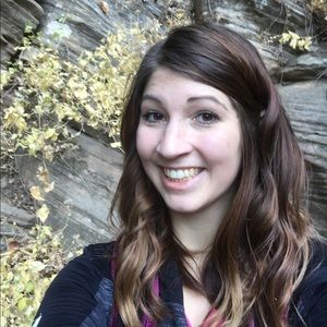 Meet your Posher, Laulaura